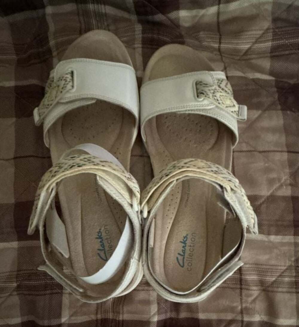 Clarks - Picture 4 of 9